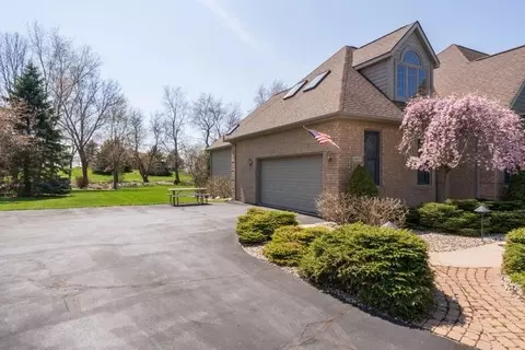 4657 Kestrel Ct, Dexter, MI 48130 photo 4