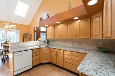 4657 Kestrel Ct, Dexter, MI 48130 photo 9