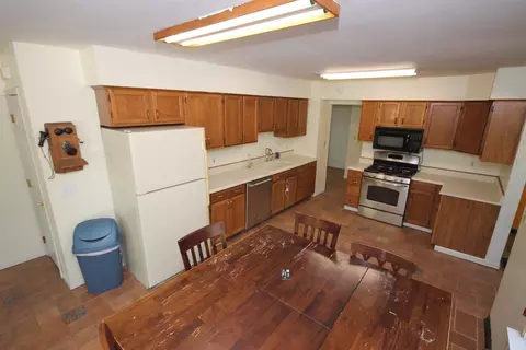36739 Wick Rd, Romulus, MI 48174 photo 9