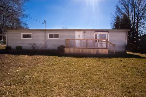 211 Bartlett St, Clinton, MI 49236 photo 2