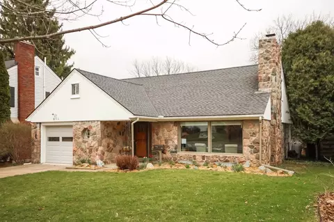 611 Eberwhite Blvd, Ann Arbor, MI 48103 photo 2