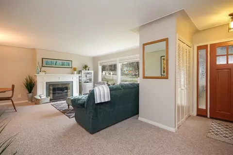 611 Eberwhite Blvd, Ann Arbor, MI 48103 photo 5