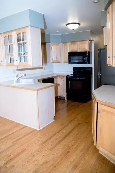 30231 Dover St, Flat Rock, MI 48134 photo 10