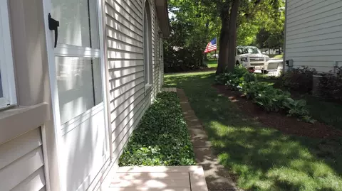7481 Noahs Lndg, Gregory, MI 48137 photo 2