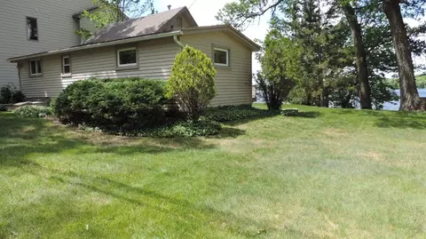 7481 Noahs Lndg, Gregory, MI 48137 photo 4