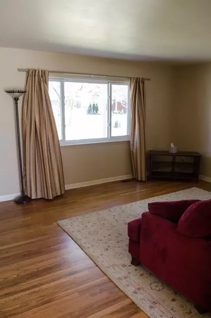 168 Wallace Dr, Saline, MI 48176 photo 9