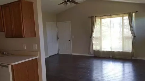 182 Commons Ct, Saline, MI 48176 photo 3