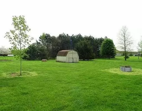 7435 Dell, Saline, MI 48176 photo 2