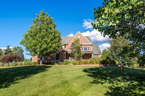 6365 Brookview Dr, Saline, MI 48176 photo 2