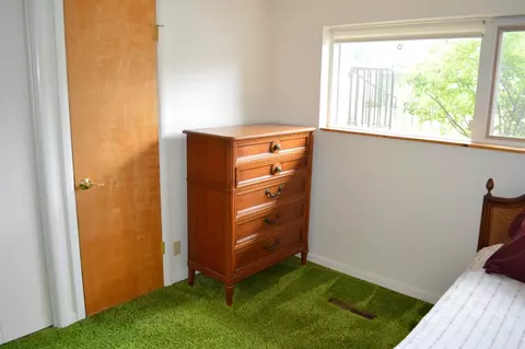 1930 Hampton Ct, Ann Arbor, MI 48103 photo 2
