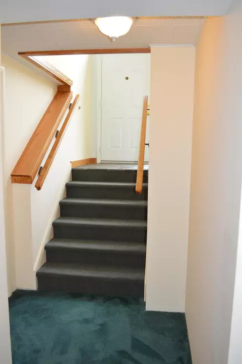 1930 Hampton Ct, Ann Arbor, MI 48103 photo 9