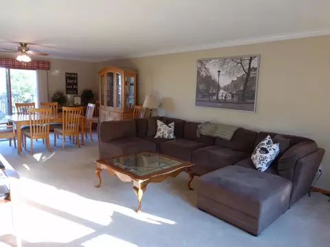 856 Berkshire Dr, Saline, MI 48176 photo 6
