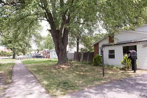 7255 Michael St, Taylor, MI 48180 photo 2