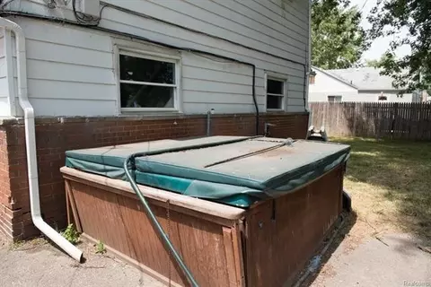 7255 Michael St, Taylor, MI 48180 photo 6