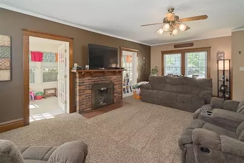 341 Edward St, Jackson, MI 49201 photo 3