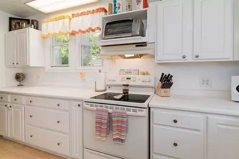 341 Edward St, Jackson, MI 49201 photo 9
