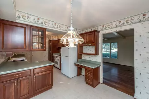 2113 Delaware Dr, Ann Arbor, MI 48103 photo 9