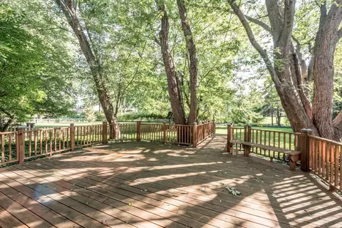 2113 Delaware Dr, Ann Arbor, MI 48103 photo 3