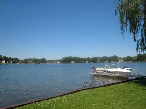 1465 Triangle Lake Rd, Howell, MI 48843 photo 5