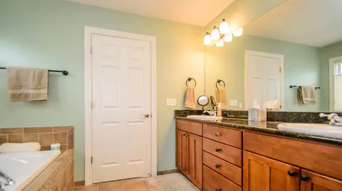 895 Eagle Ave, Ann Arbor, MI 48103 photo 33