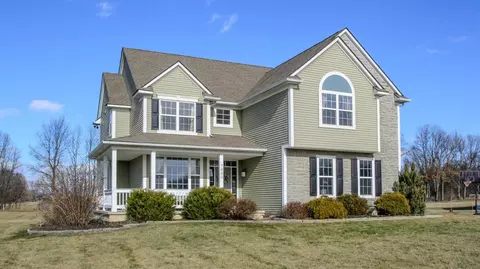 7650 Fox Trace Rd, Dexter, MI 48130 photo 2