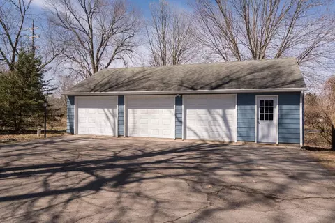 7742 Huron River Dr, Dexter, MI 48130 photo 4