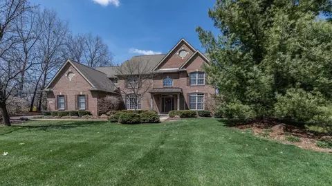 6470 Brookview Dr, Saline, MI 48176 photo 2