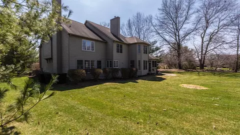 6470 Brookview Dr, Saline, MI 48176 photo 5