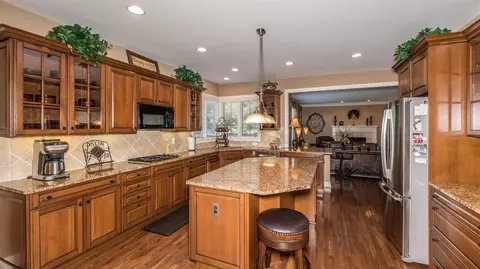 6470 Brookview Dr, Saline, MI 48176 photo 21