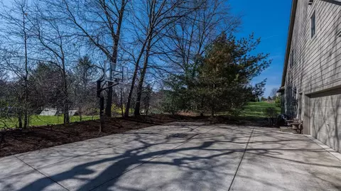 6470 Brookview Dr, Saline, MI 48176 photo 7