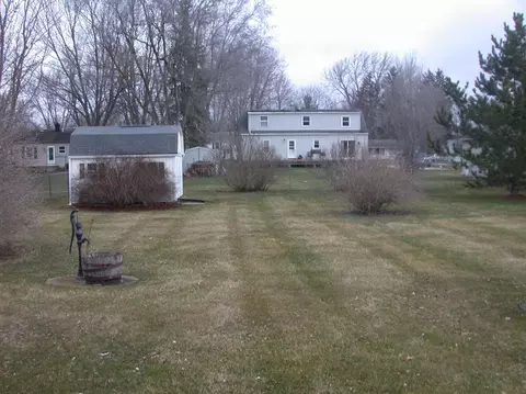 803 Huron St, Tecumseh, MI 49286 photo 2