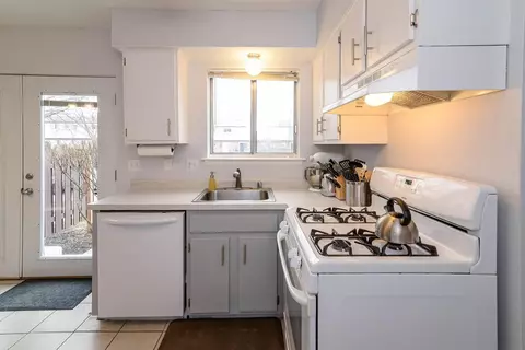 237 Sheffield, Saline, MI 48176 photo 5
