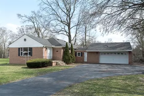 35771 Wick Rd, Romulus, MI 48174 photo 1
