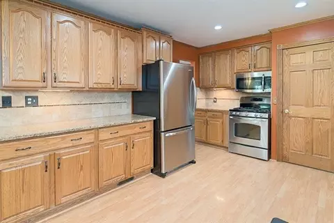 35771 Wick Rd, Romulus, MI 48174 photo 15