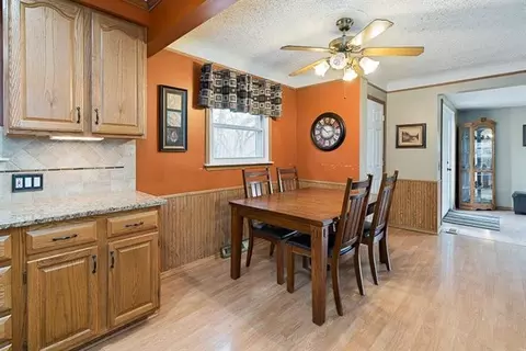35771 Wick Rd, Romulus, MI 48174 photo 17