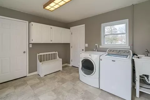 35771 Wick Rd, Romulus, MI 48174 photo 27