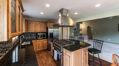 7277 Cinden Rd, Temperance, MI 48182 photo 3