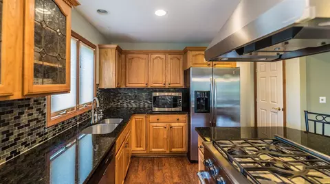 7277 Cinden Rd, Temperance, MI 48182 photo 4