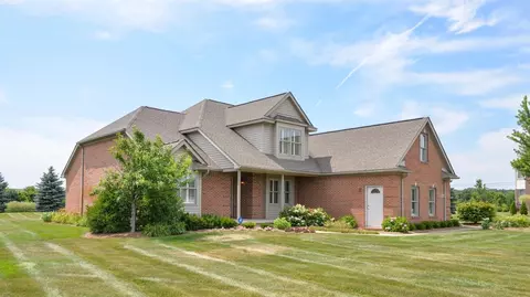 9010 Carter, Saline, MI 48176 photo 2