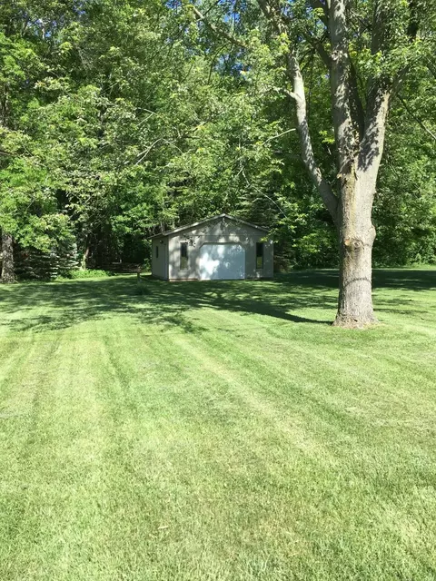 12938 Maxwell Rd, Carleton, MI 48117 photo 4