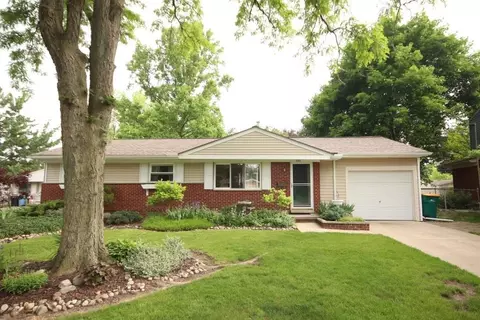 243 Tower Dr, Saline, MI 48176 photo 2