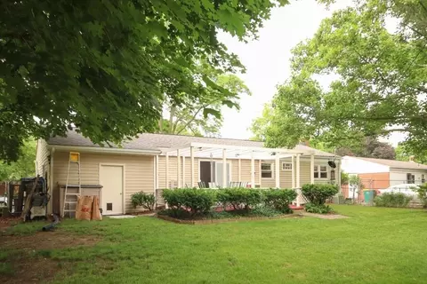 243 Tower Dr, Saline, MI 48176 photo 7