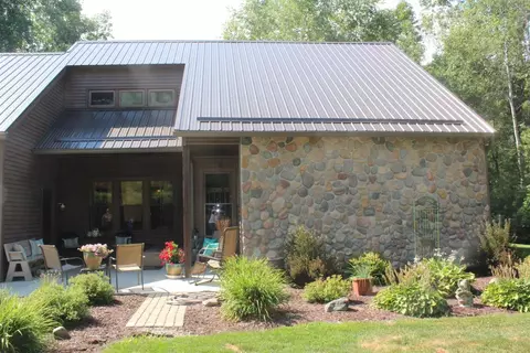 7706 Pingree, Pinckney, MI 48169 photo 2