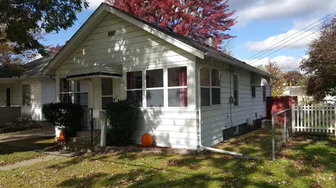 116 Austin Ave, Jackson, MI 49202 photo 2