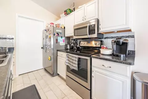 147 Commons Cir, Saline, MI 48176 photo 9