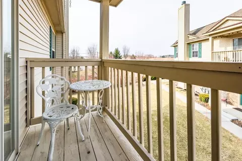 147 Commons Cir, Saline, MI 48176 photo 8