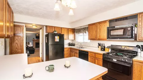 574 Marlpool, Saline, MI 48176 photo 25