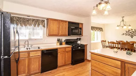 574 Marlpool, Saline, MI 48176 photo 26