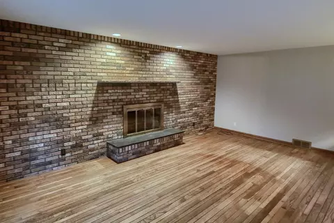 8593 Warner, Saline, MI 48176 photo 4