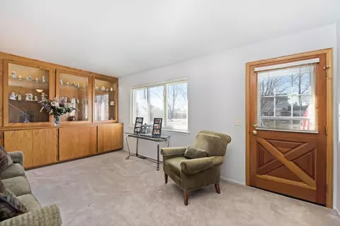 231 Harper Dr, Saline, MI 48176 photo 4